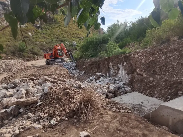 Neela Wahn & Swake Lake Infrastructure — Swake Lake — image 15